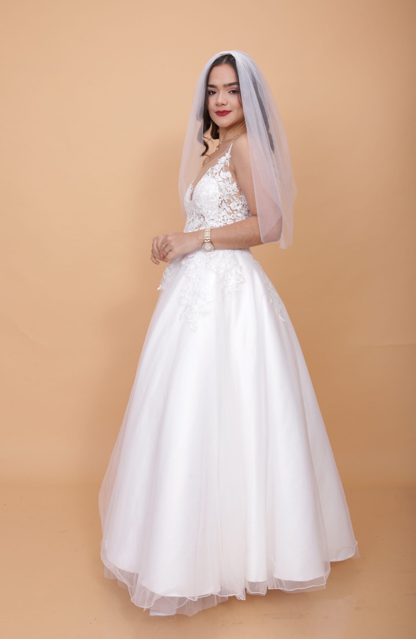 Novia religiosa Bety tul faldon decorado - Imagen 2